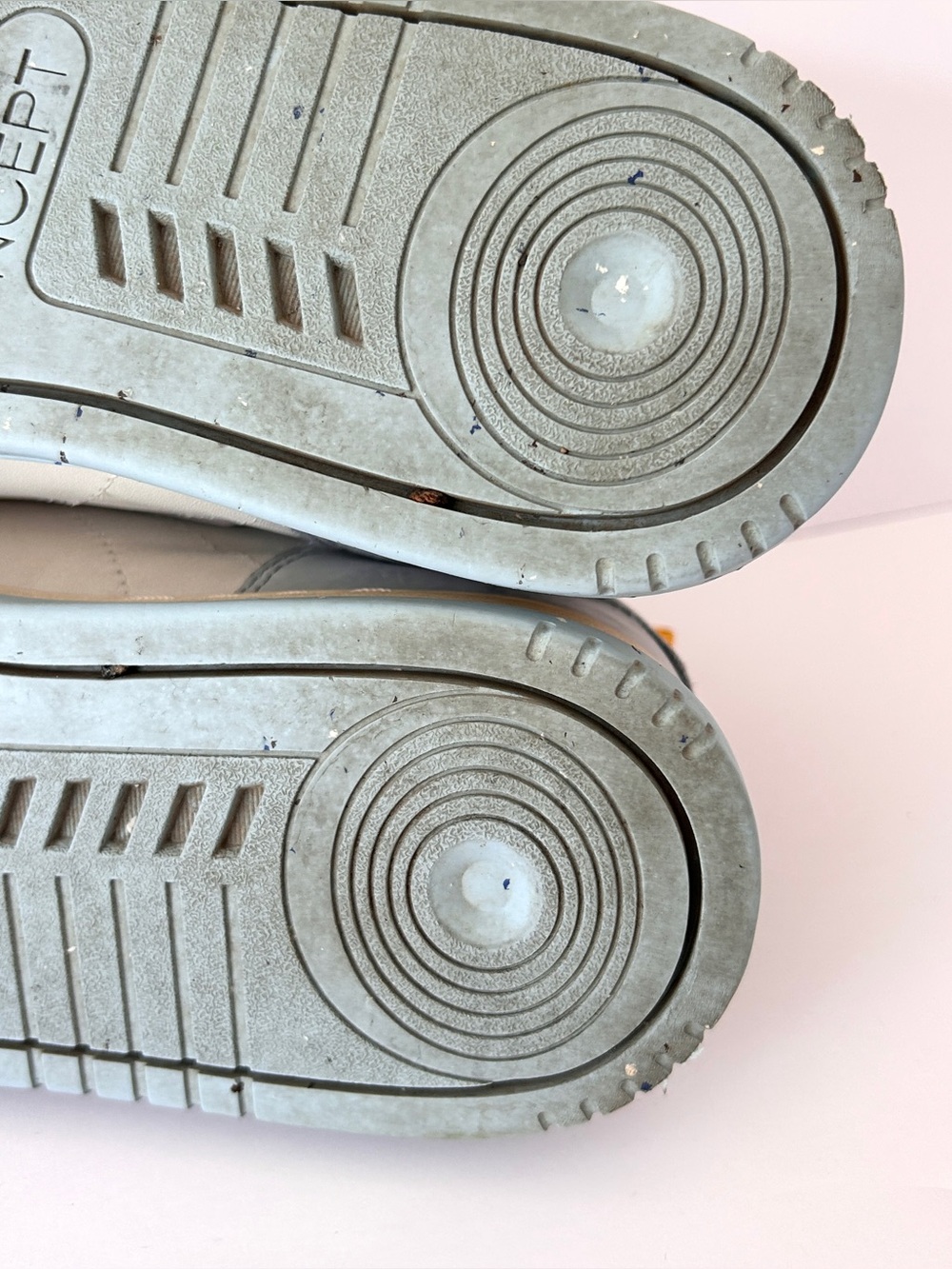 Shoe